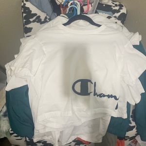 Women’s small champion t shirt